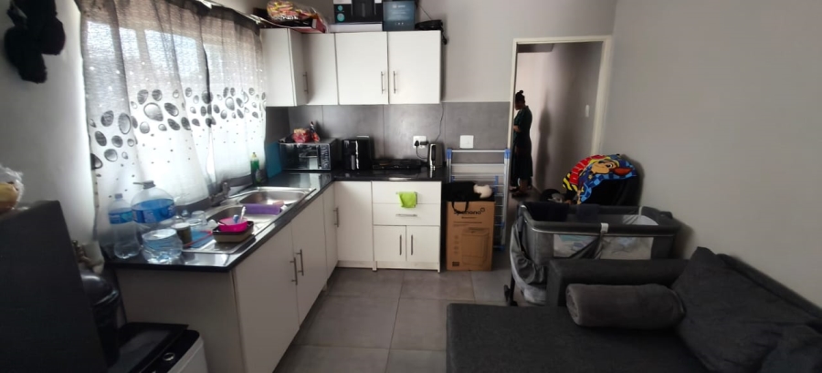 To Let 1 Bedroom Property for Rent in Oos Einde North West